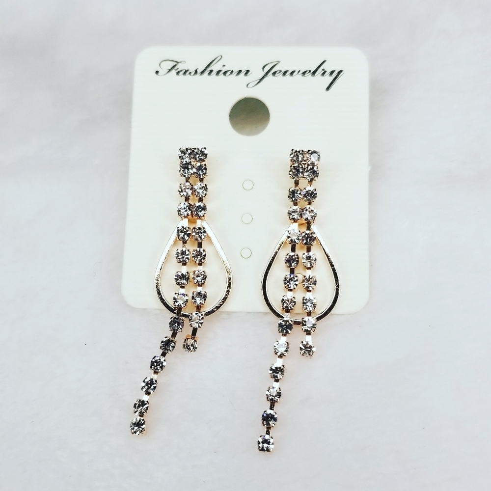 5 for $15 earrings - Picture 4 of 8
